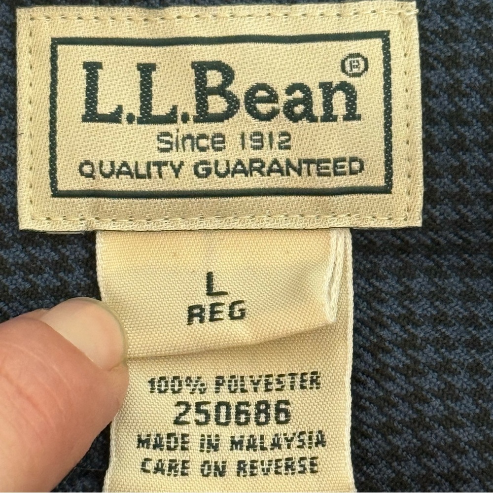 L.L. Bean Men’s Blue Check Button-Up Shirt Size L Regular - Picture 8 of 8